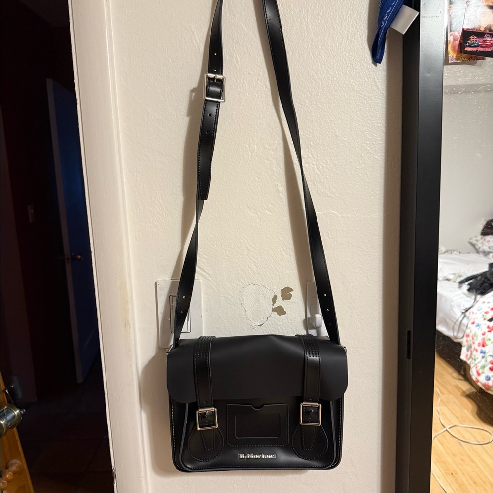 Dr. Martens 11in Black Leather messenger Bag
